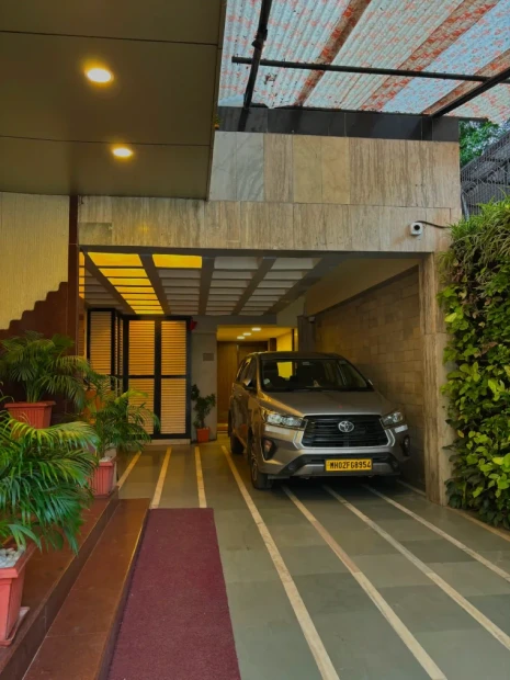 Ramee Guestline Hotel, Khar - gallery image 1