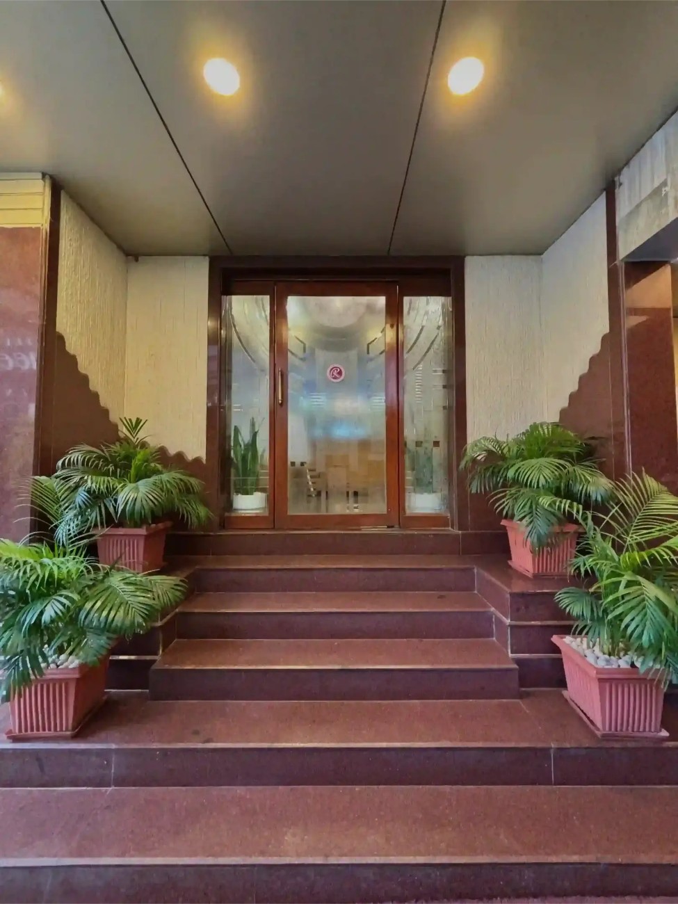 Ramee Guestline Hotel, <br />Khar