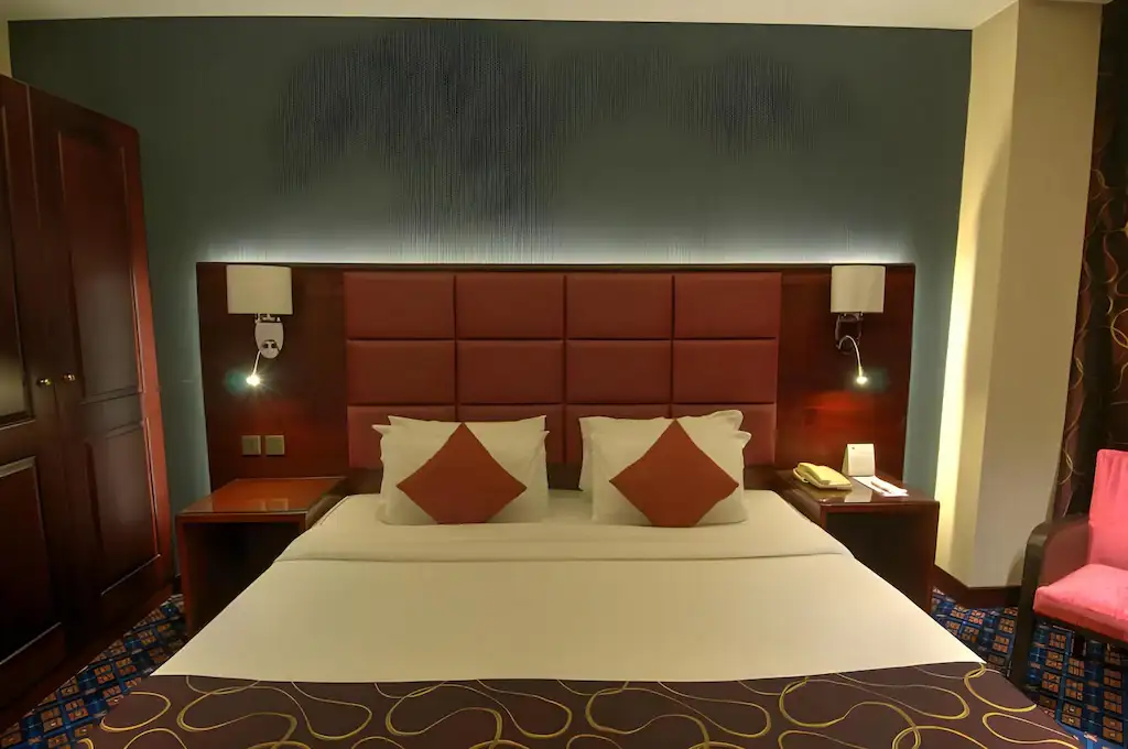 Ramee Guestline Hotel, Qurum