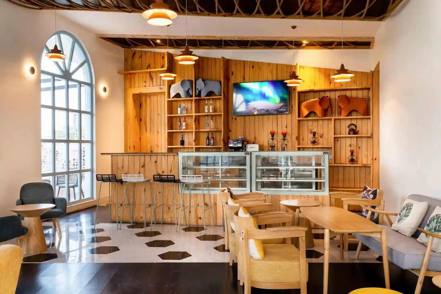 CAFE PINEWOOD